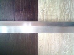 Floor pressure strip